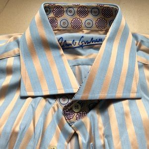 ⭐️⭐️Robert Graham Shirt ⭐️⭐️